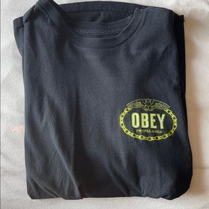 Obey tee